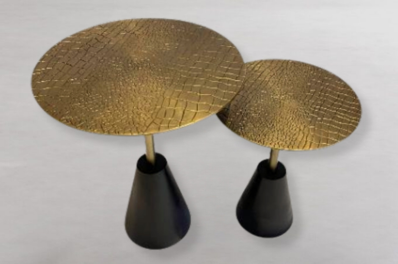 PEG TABLE BRASS TWINS